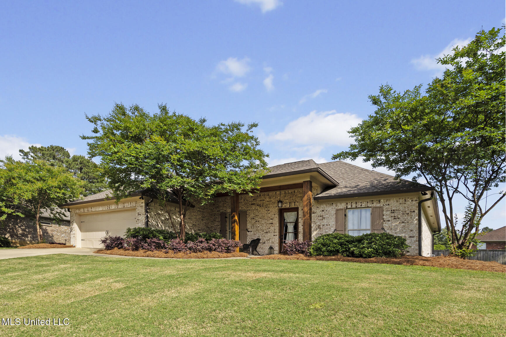 117 Hampton Place, Madison, Mississippi image 1
