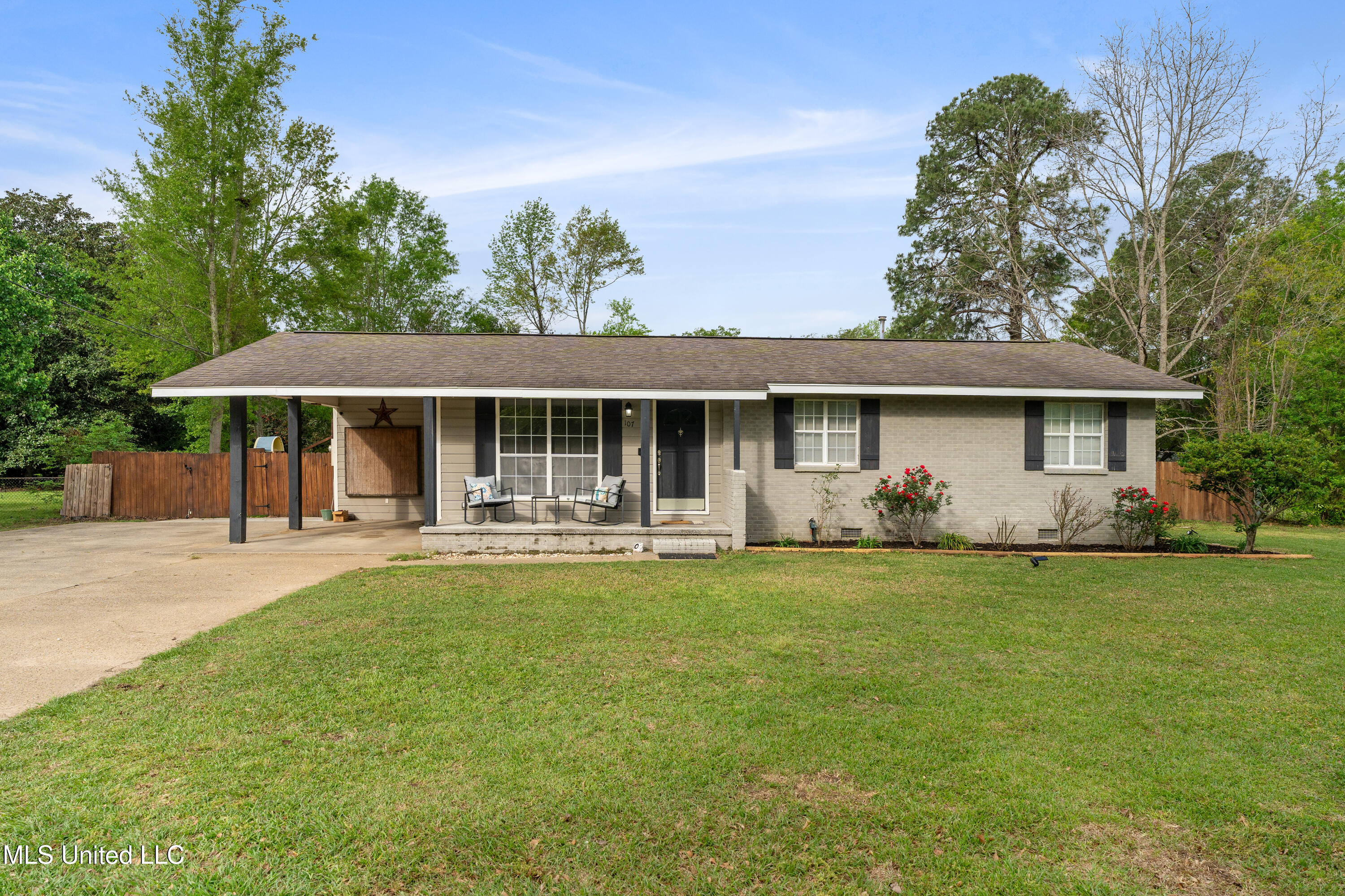 107 Forrest Drive, Petal, Mississippi image 1