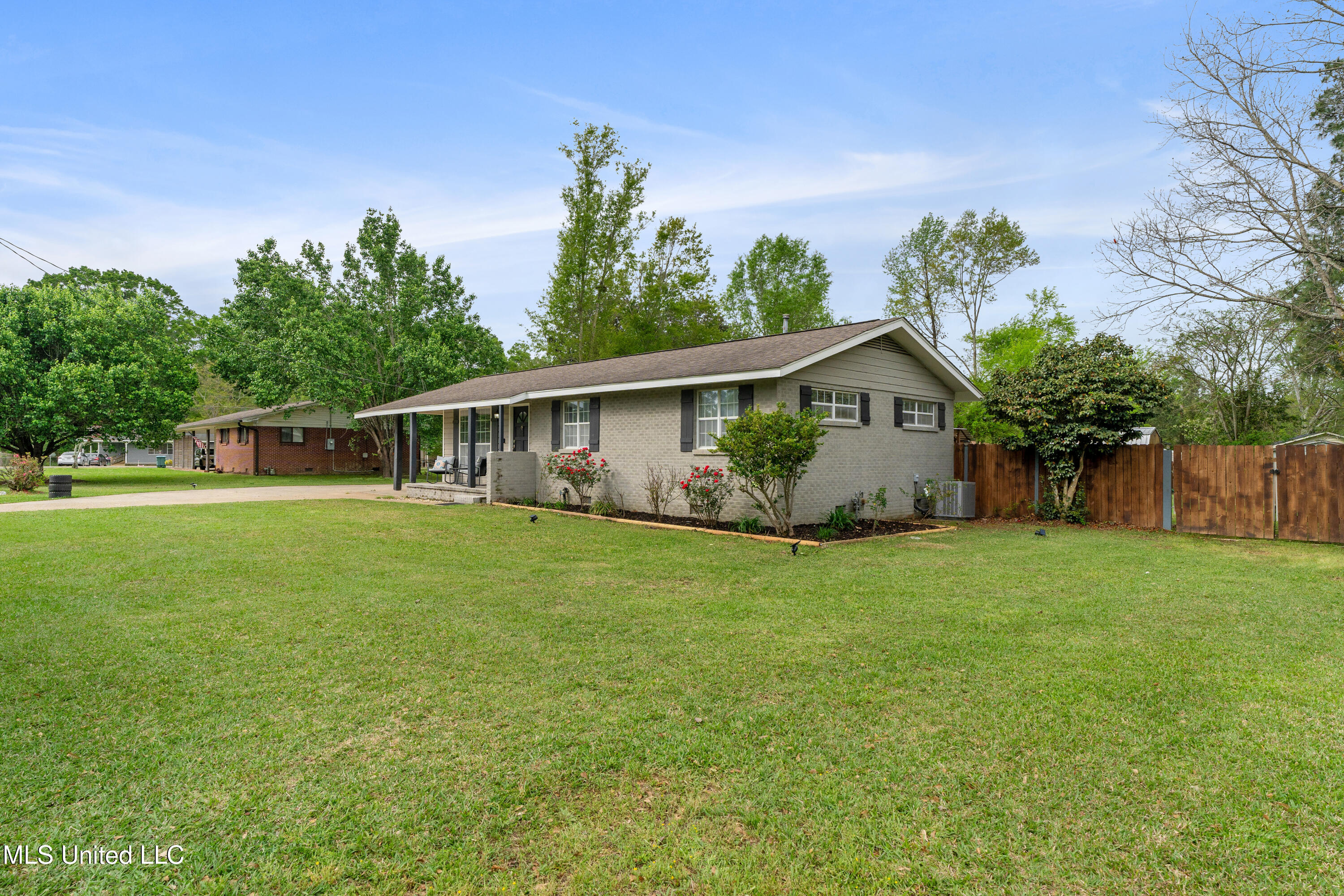 107 Forrest Drive, Petal, Mississippi image 3