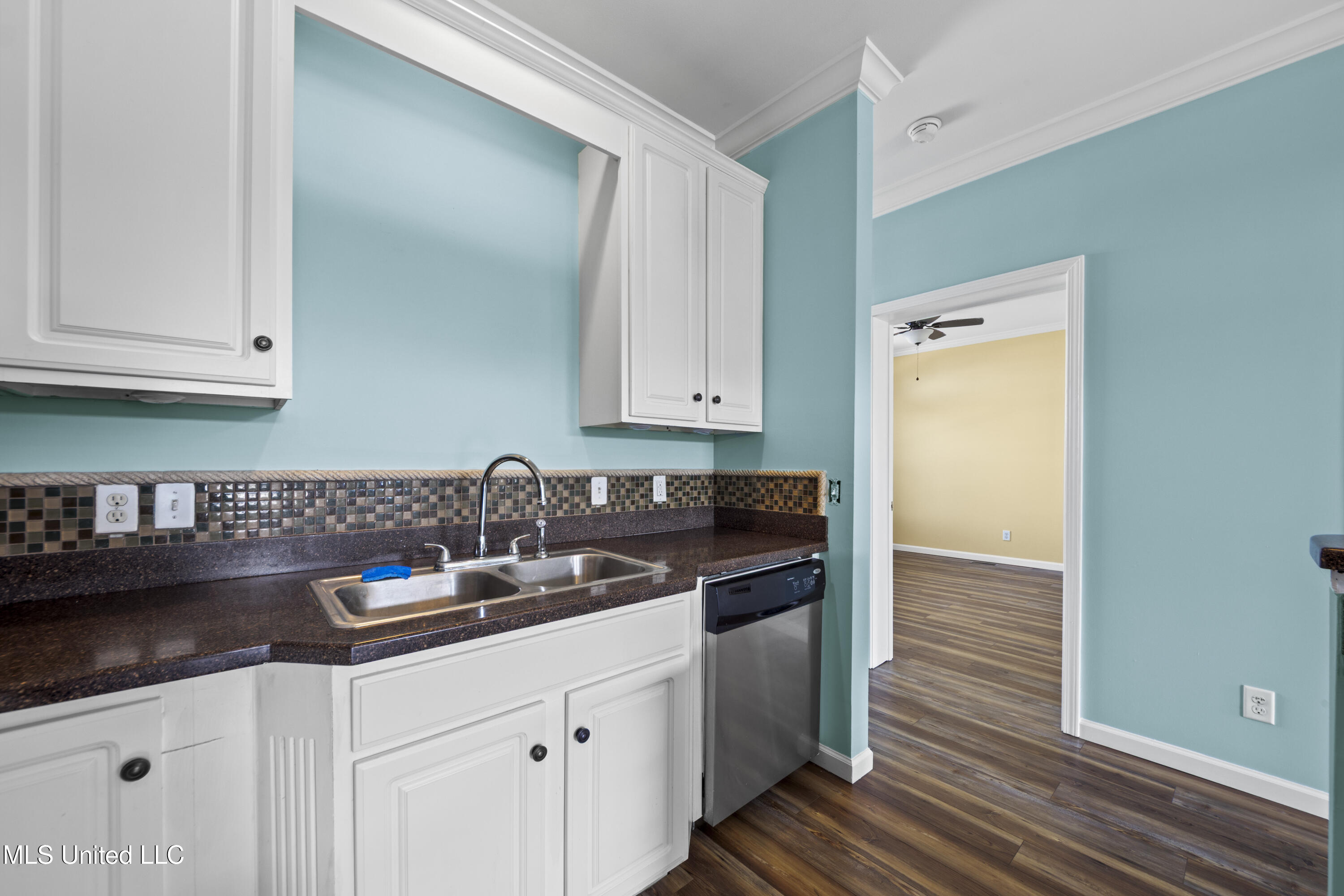 1515 E Beach Boulevard #114, Pass Christian, Mississippi image 6