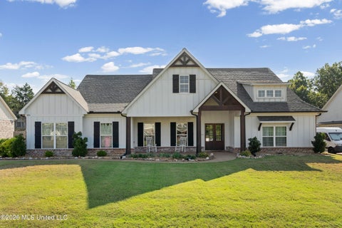 Homes For Sale - 3256 Grayson Creek Drive<br/> Desoto County, Southaven, MS 38672