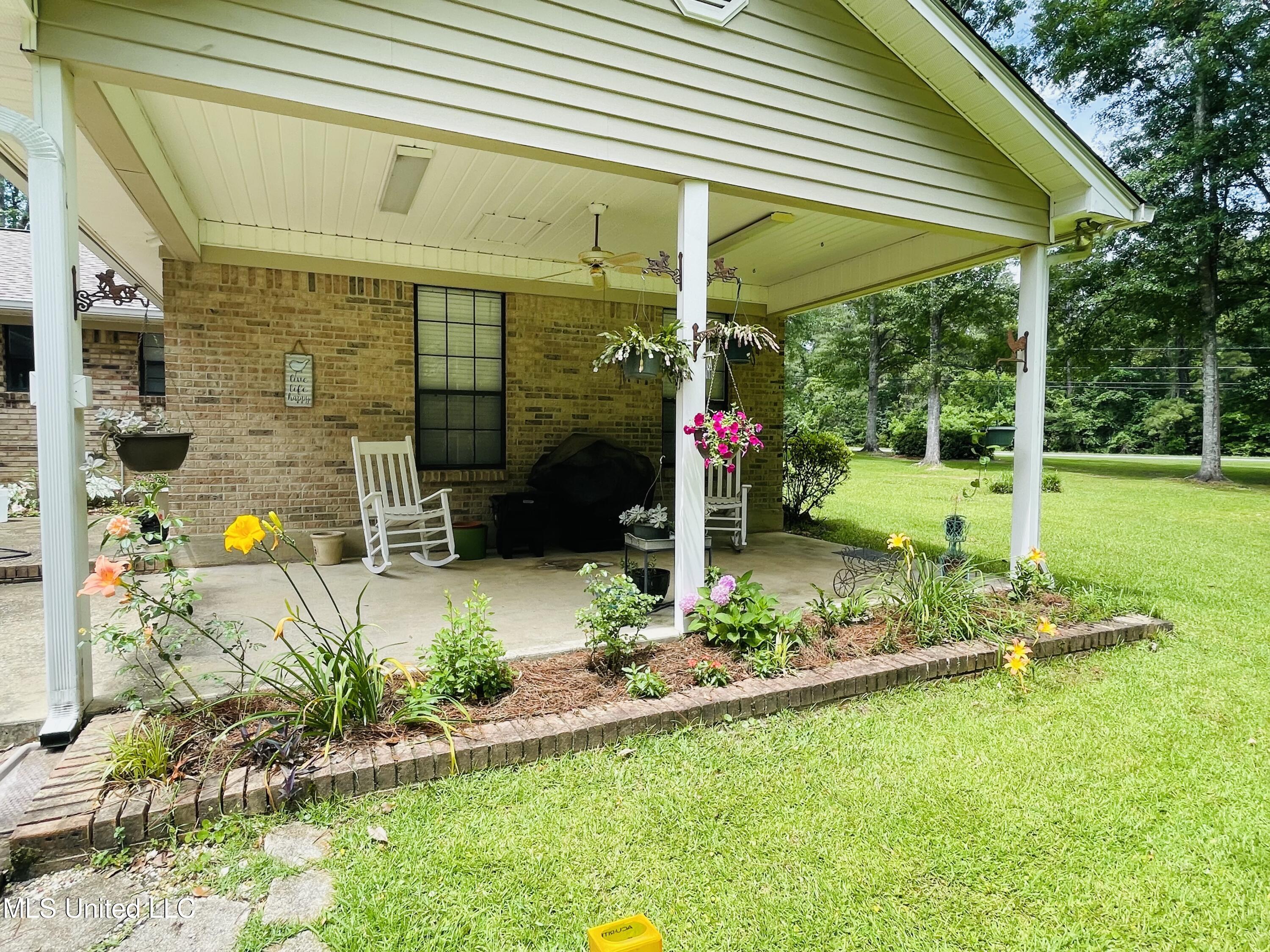 6324 Country Lane, Moss Point, Mississippi image 2