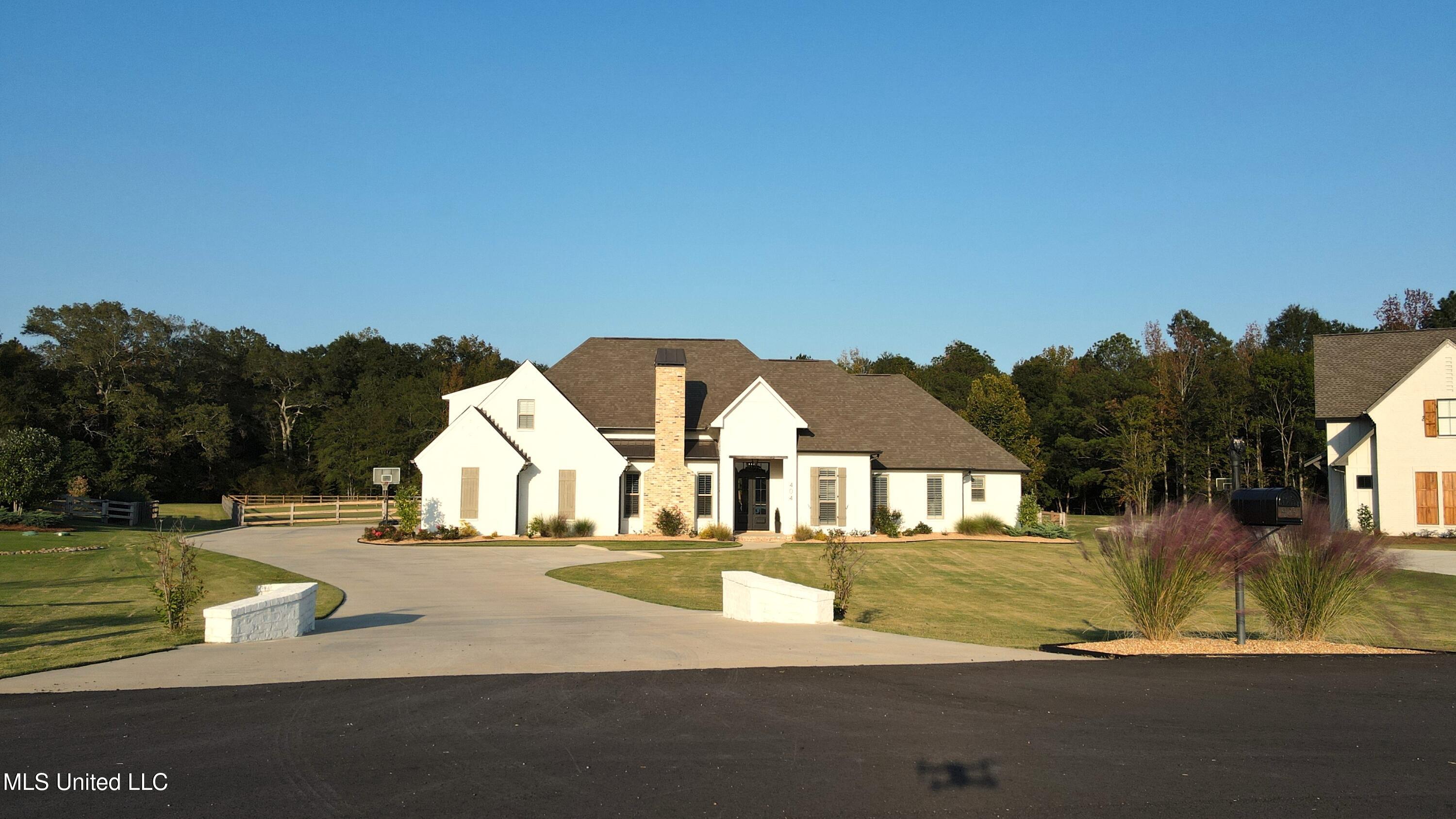 404 Calvary Crossing, Brandon, Mississippi image 1