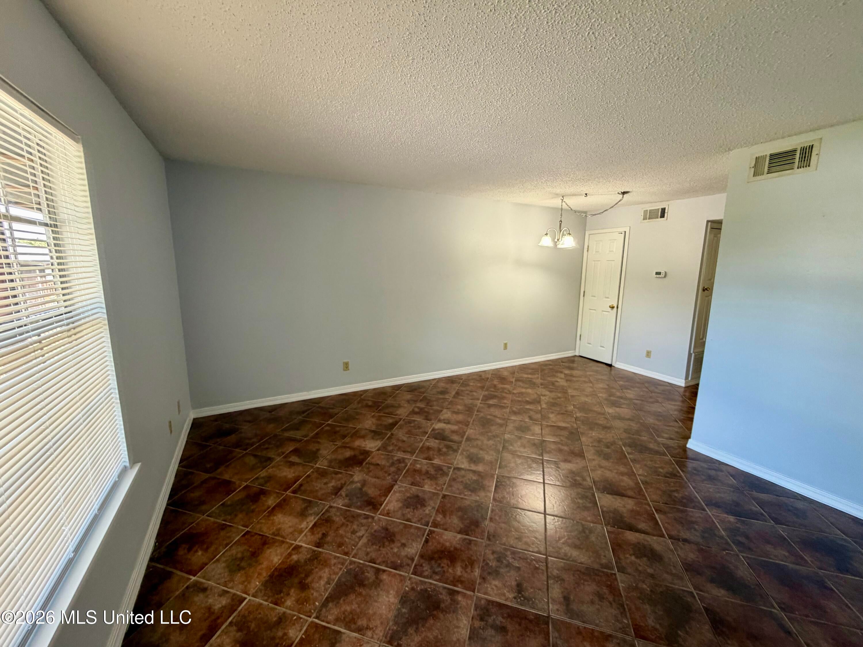 1550 E 2nd Street