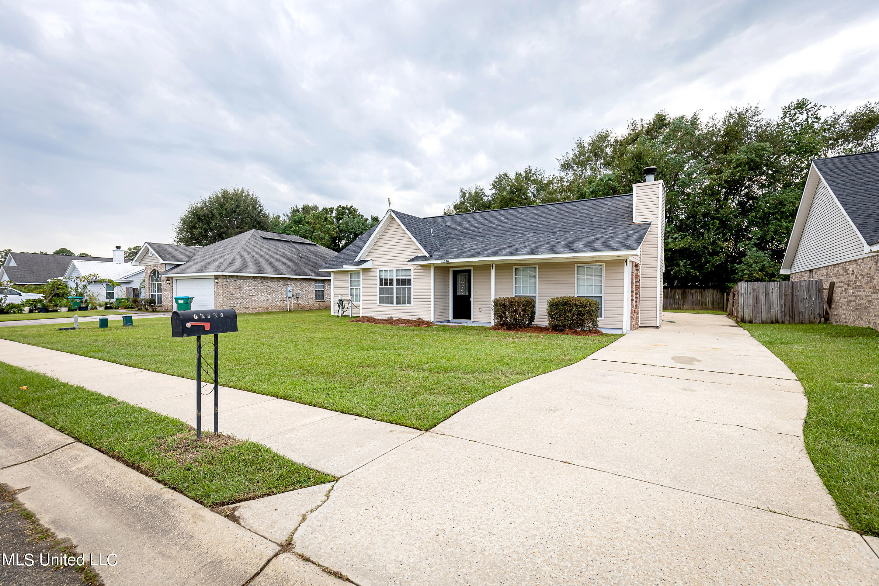 12040 Harmony Circle, Gulfport, Mississippi image 3