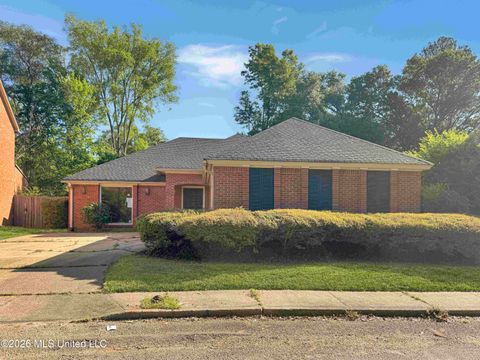 Townhouse For Sale - 74 Robinwood Place<br/> Jackson, MS 39211