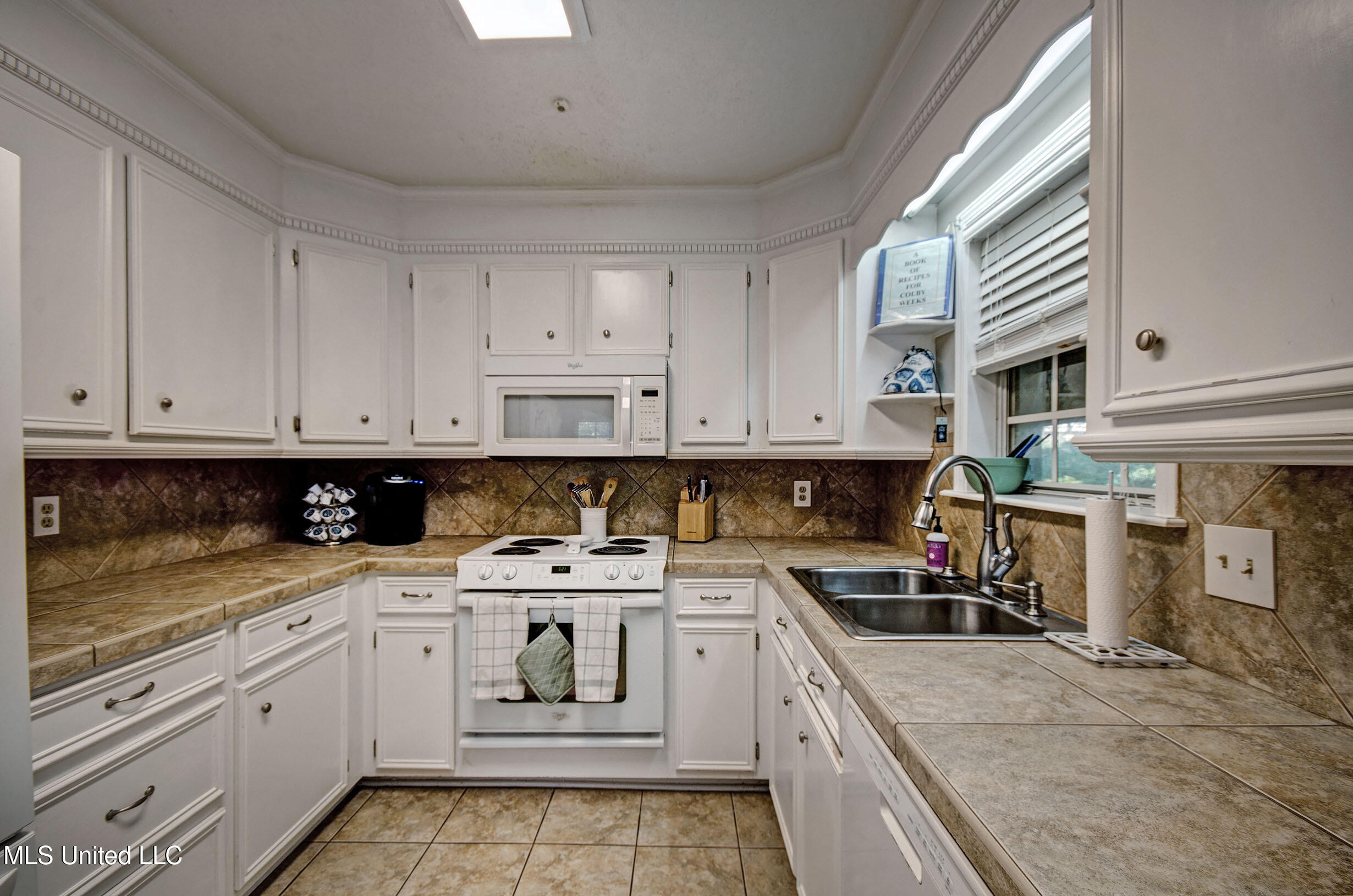 4 Piedmont Cove, Brandon, Mississippi image 5