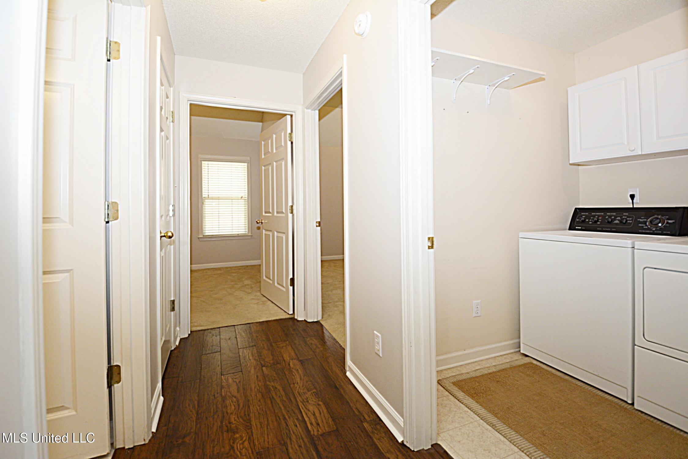 1036 Warwick Place, Southaven, Mississippi image 28