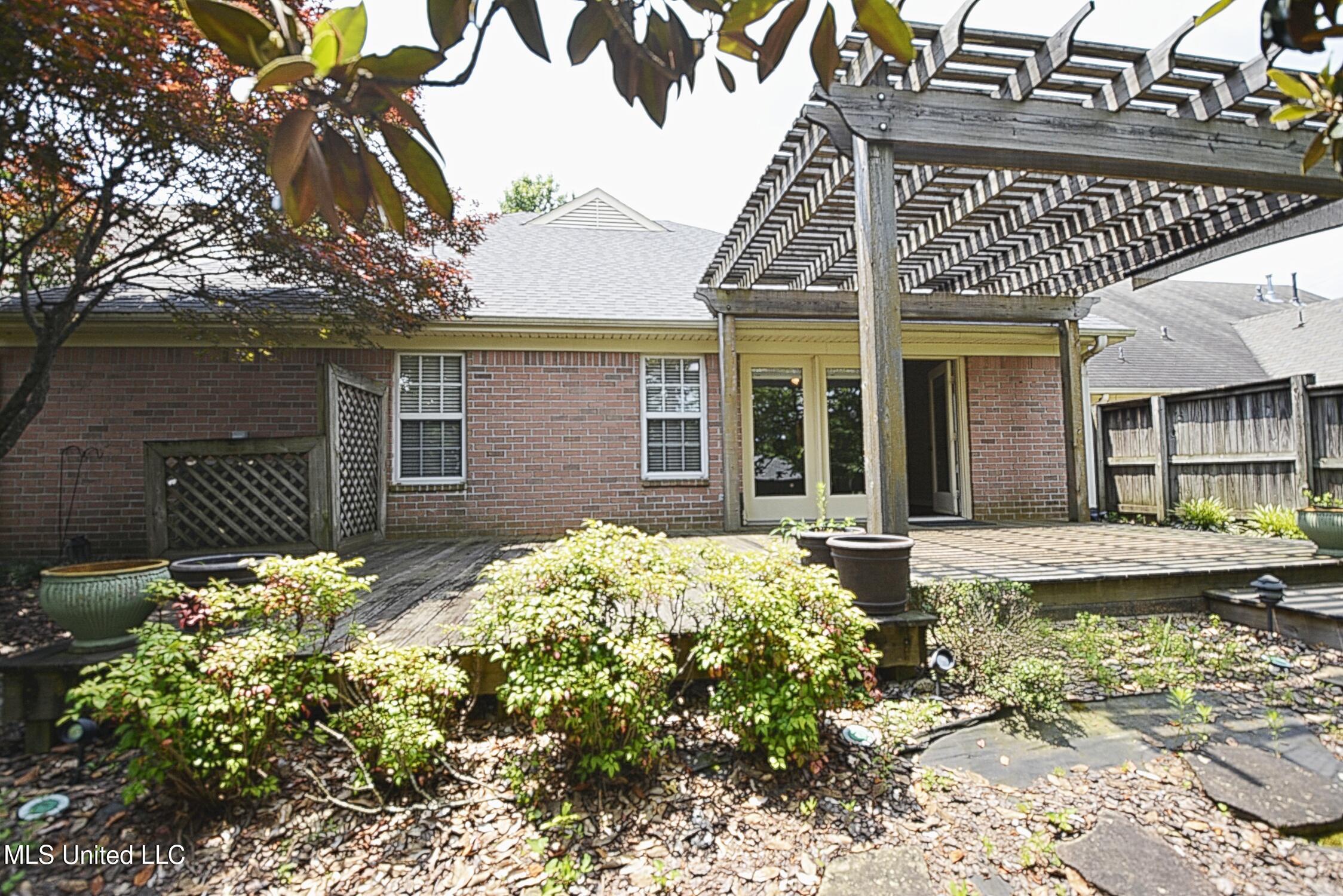 1036 Warwick Place, Southaven, Mississippi image 33