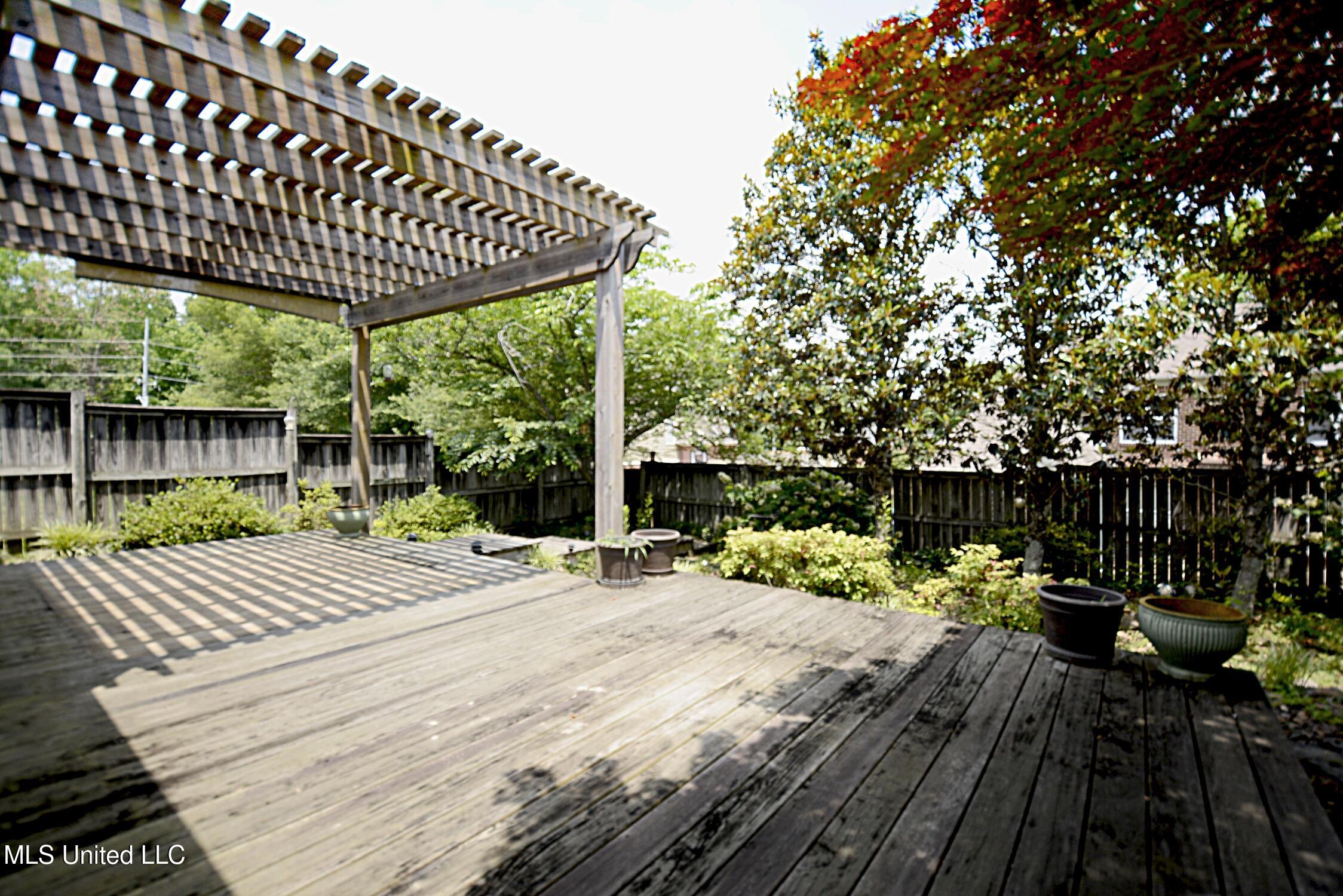 1036 Warwick Place, Southaven, Mississippi image 32