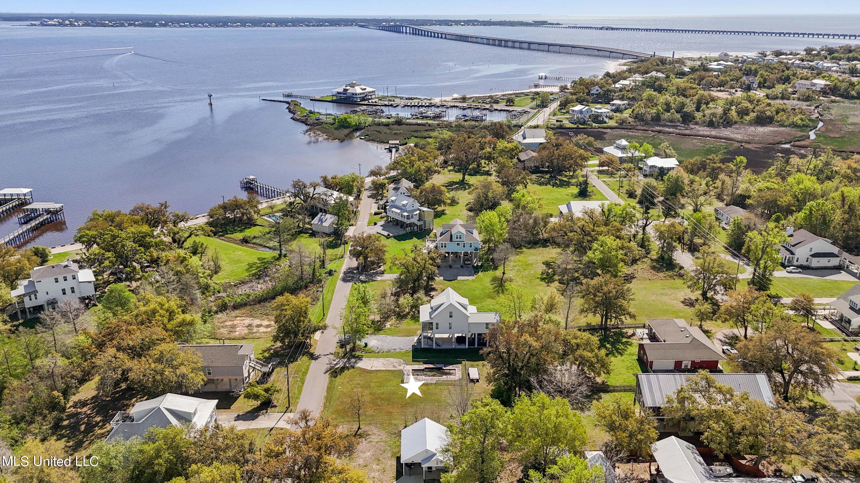 112 Leopold Street, Bay Saint Louis, Mississippi image 9