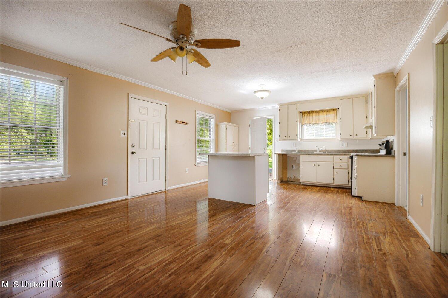 2185 Plum Point Road, Southaven, Mississippi image 9