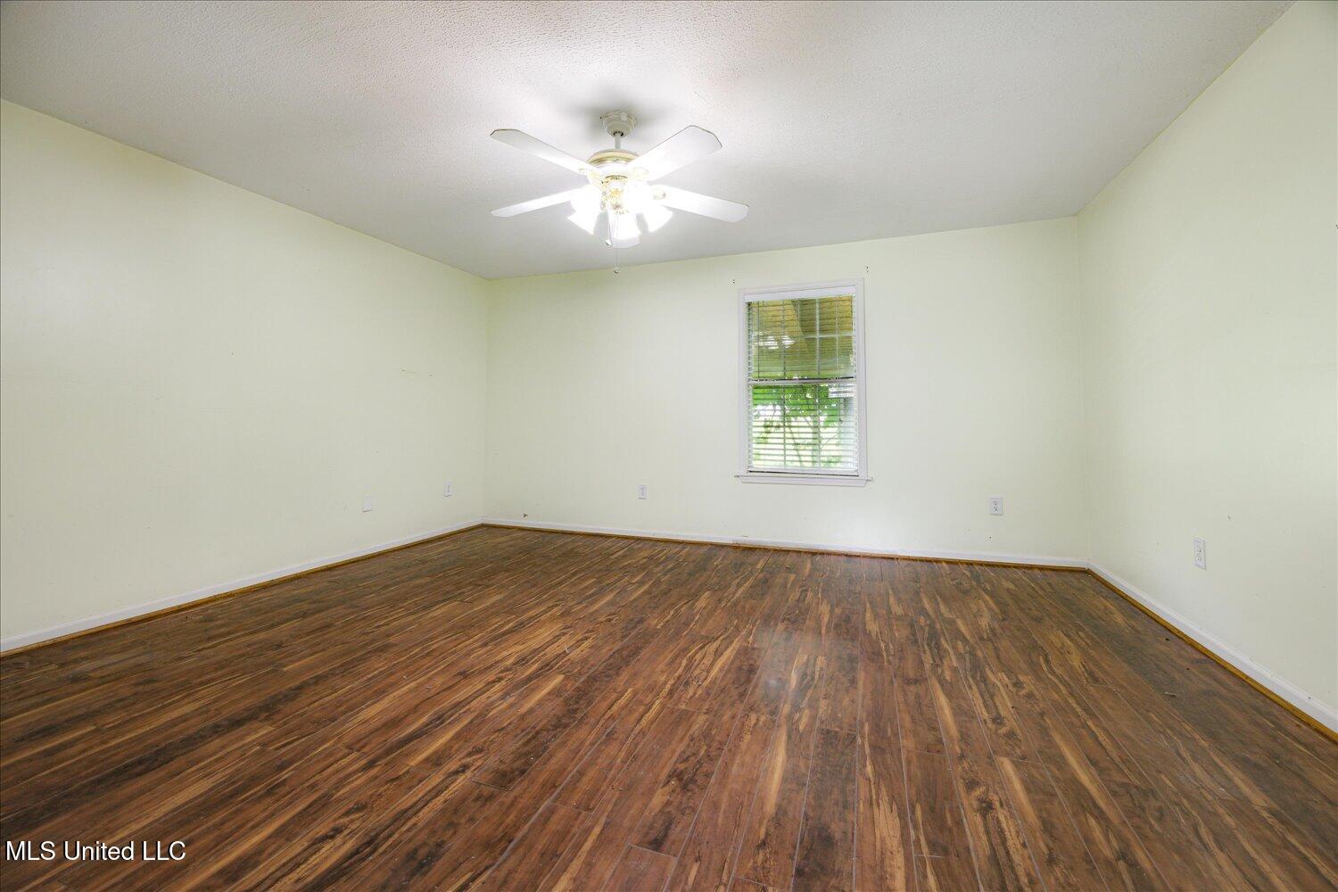 2185 Plum Point Road, Southaven, Mississippi image 11