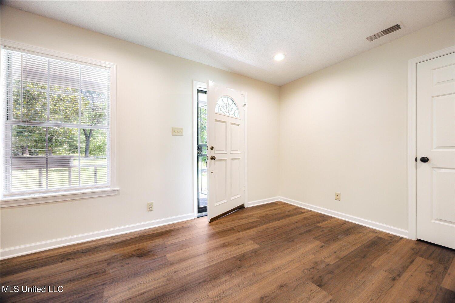 2185 Plum Point Road, Southaven, Mississippi image 12