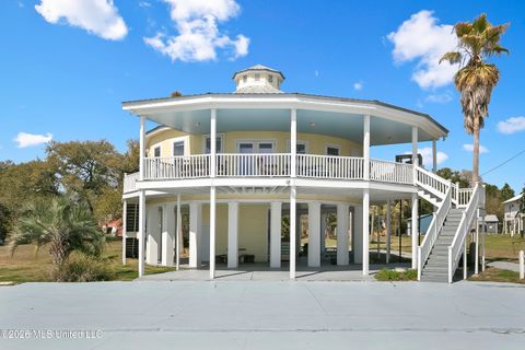 Homes For Sale - 227 N Beach Boulevard<br/> Hancock County, Waveland, MS 39576