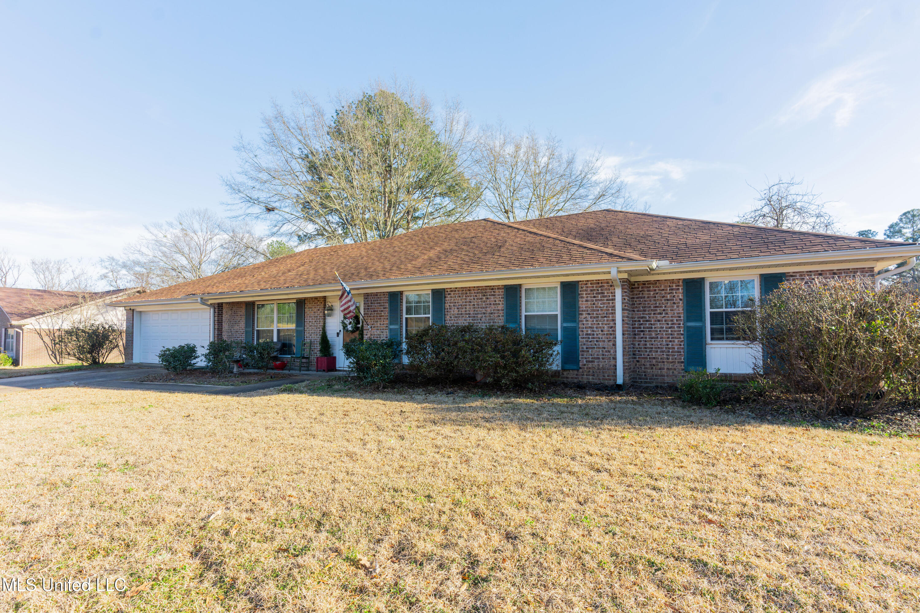 1413 Huntcliff Way, Clinton, Mississippi image 3