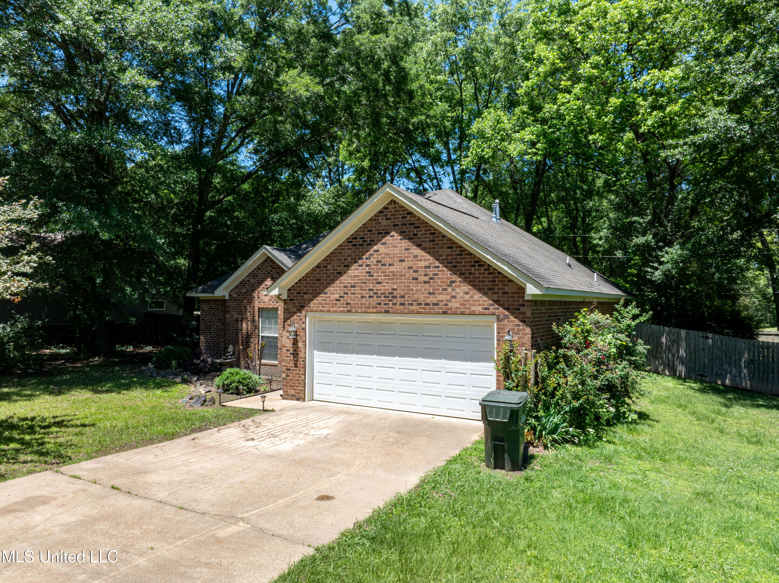 395 Steve Street, Senatobia, Mississippi image 2