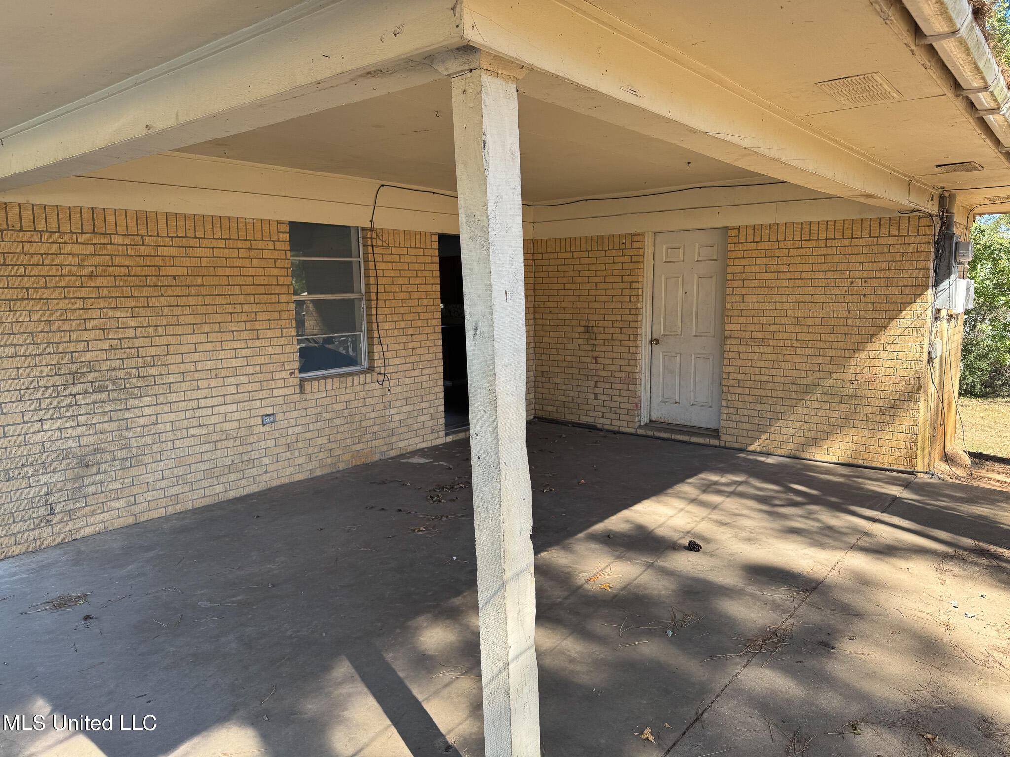 306 Hillcrest Street, Carthage, Mississippi image 2