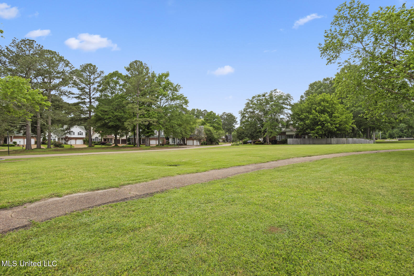 231 Bayview Drive, Madison, Mississippi image 32