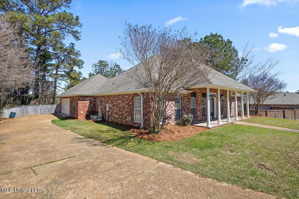 307 Meadowview Lane, Brandon, Mississippi image 3