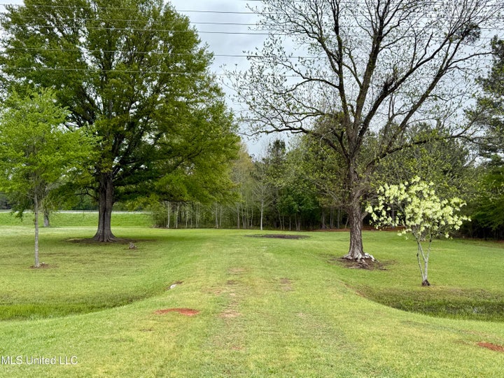 Photo 1 of 30 — 1102 Ms-35, Carthage, MS 39051