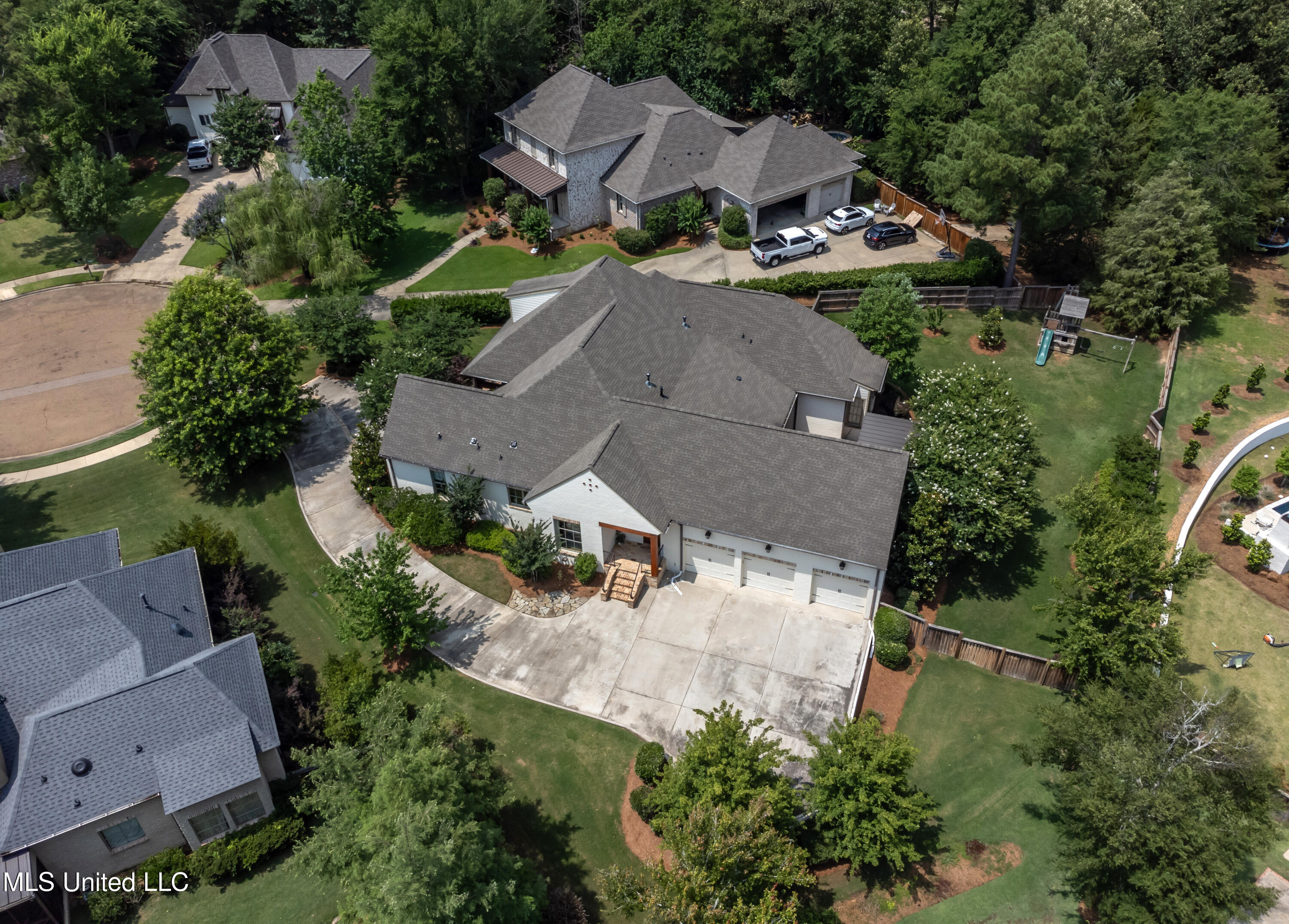 Madison, Mississippi 39110, United States, 4 Bedrooms Bedrooms, ,3 BathroomsBathrooms,Residential,Pending,86295