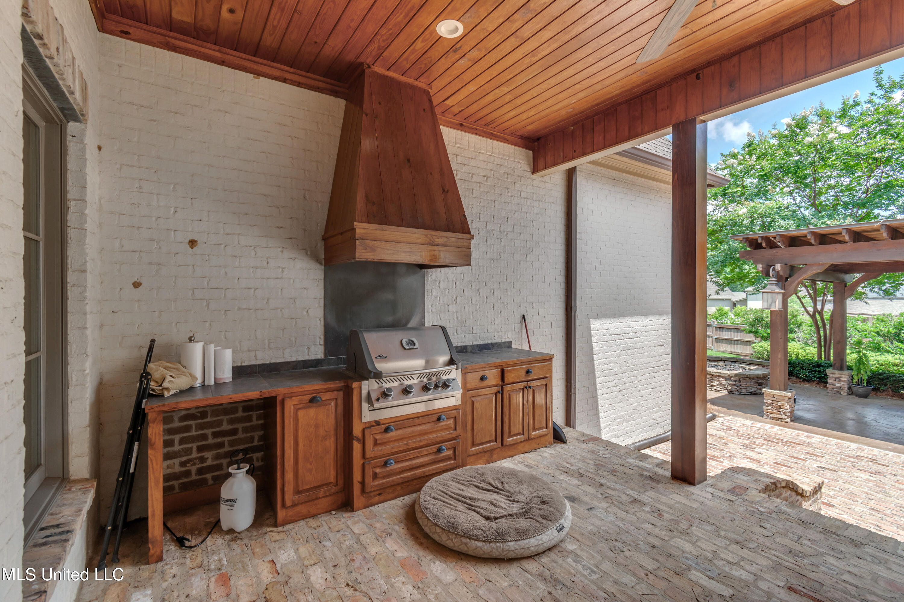 Madison, Mississippi 39110, United States, 4 Bedrooms Bedrooms, ,3 BathroomsBathrooms,Residential,Pending,86295