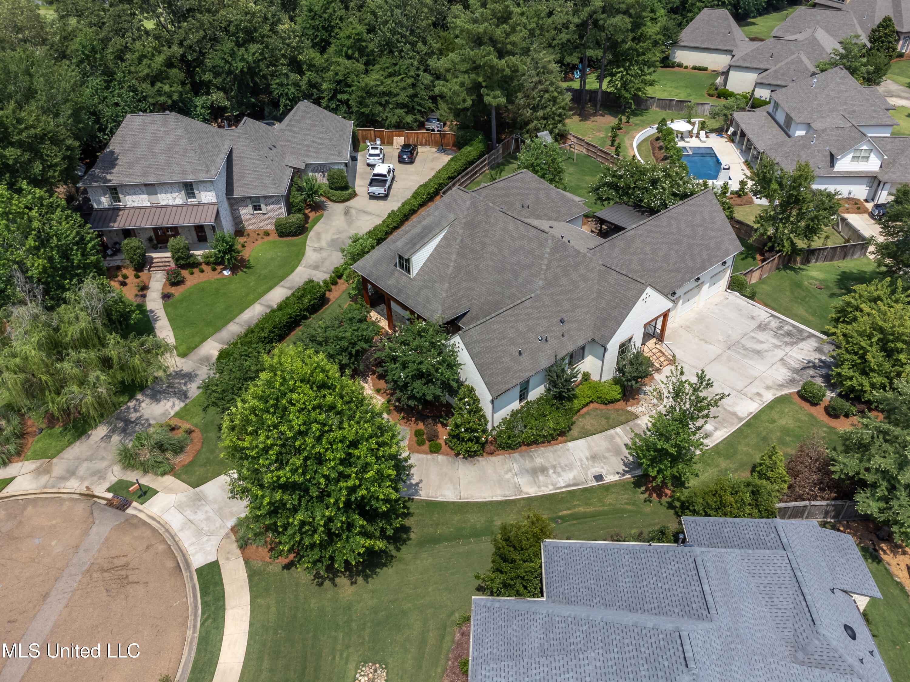 Madison, Mississippi 39110, United States, 4 Bedrooms Bedrooms, ,3 BathroomsBathrooms,Residential,Pending,86295