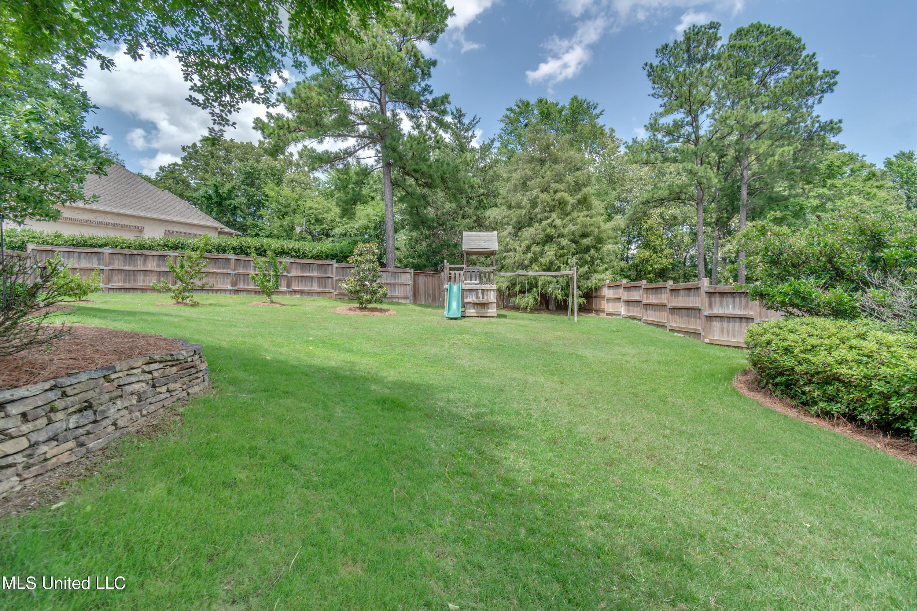 Madison, Mississippi 39110, United States, 4 Bedrooms Bedrooms, ,3 BathroomsBathrooms,Residential,Pending,86295