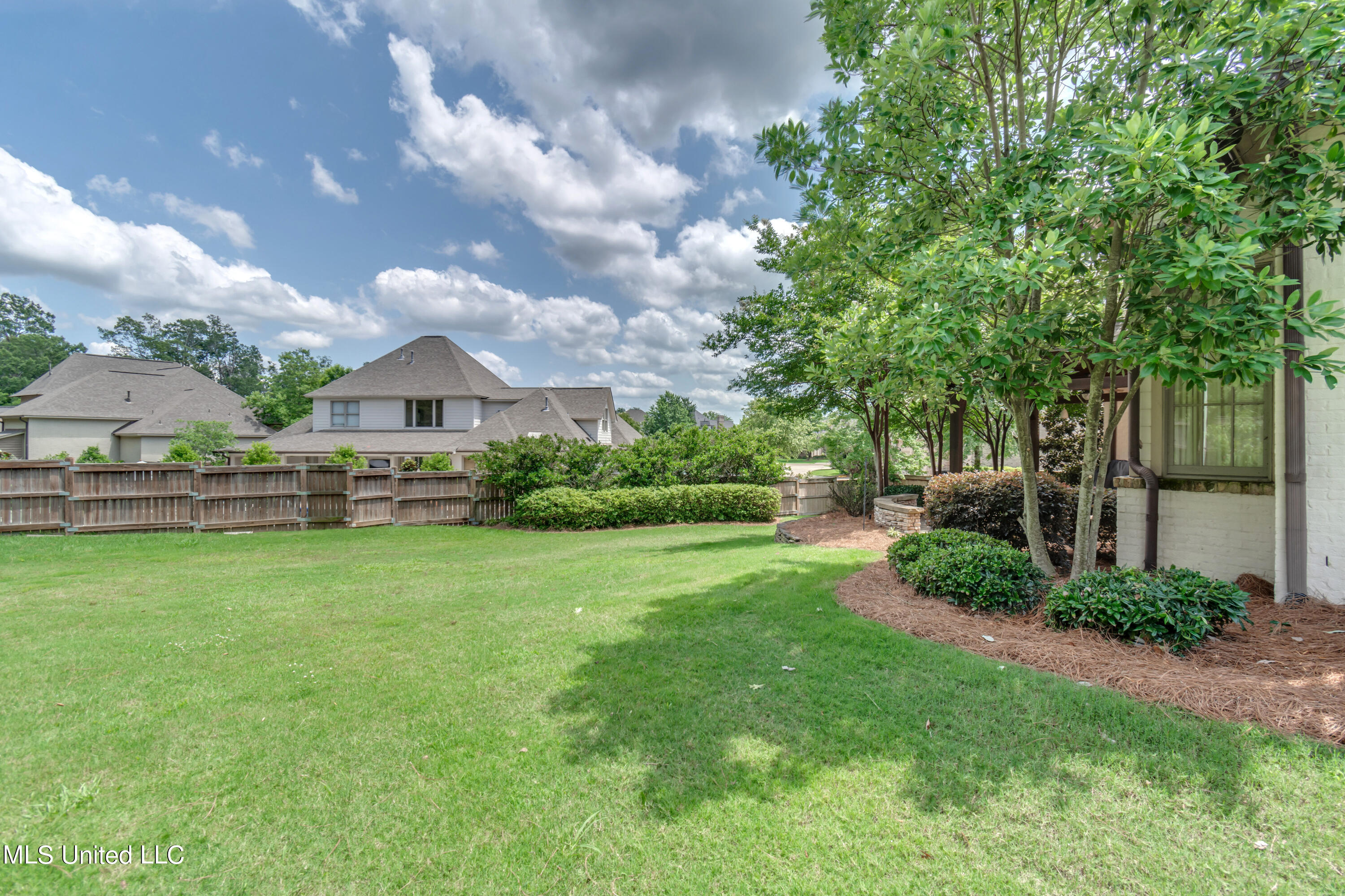 Madison, Mississippi 39110, United States, 4 Bedrooms Bedrooms, ,3 BathroomsBathrooms,Residential,Pending,86295