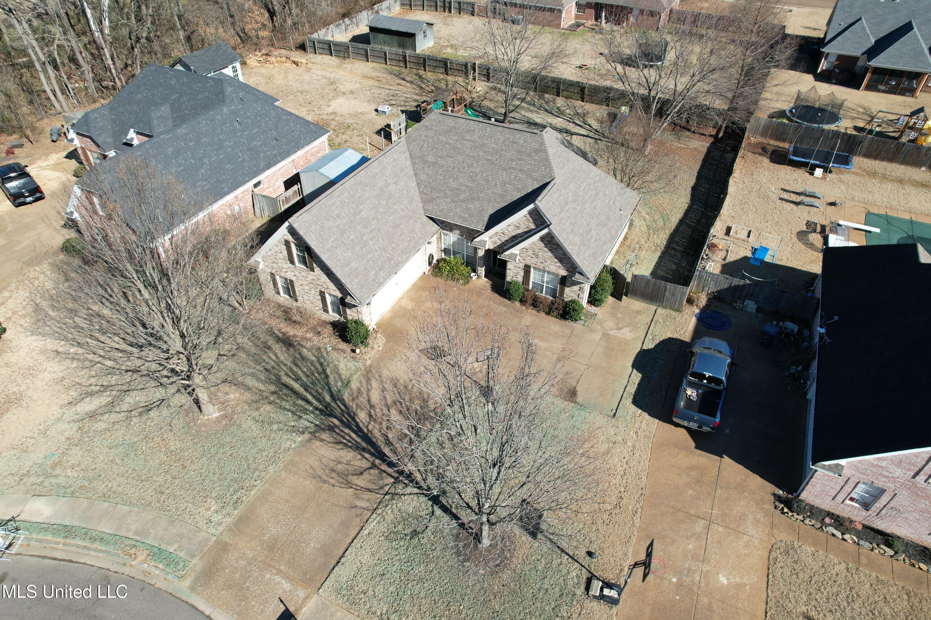 980 Deer Creek Drive, Hernando, Mississippi image 3