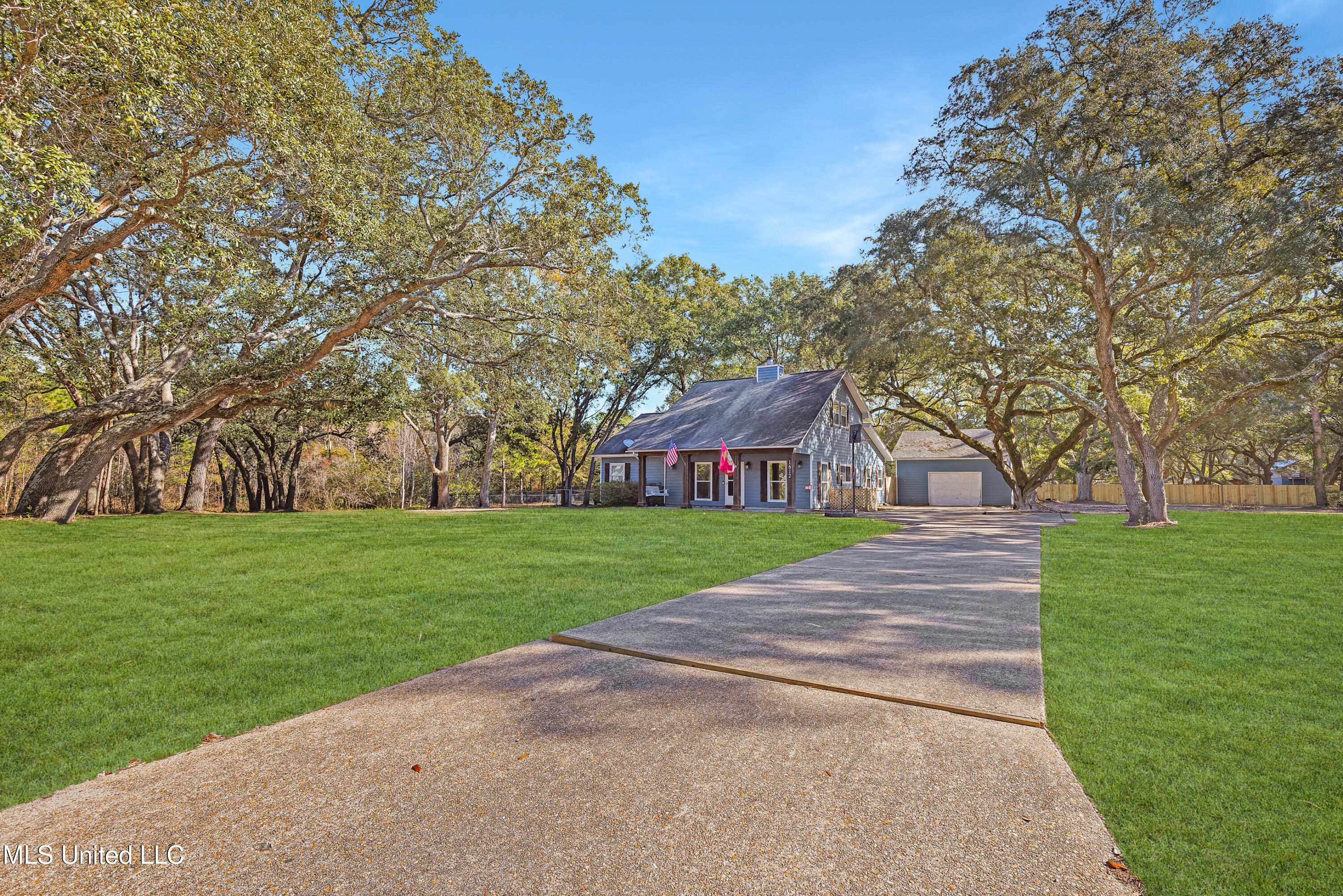 1612 S 11th Street, Ocean Springs, Mississippi image 6