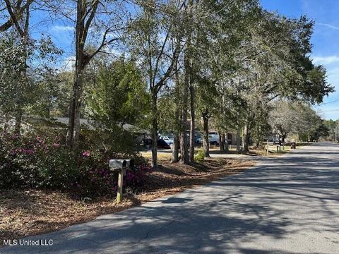 Vacant Land For Sale - 735 Highland Drive<br/> Biloxi, MS 39532