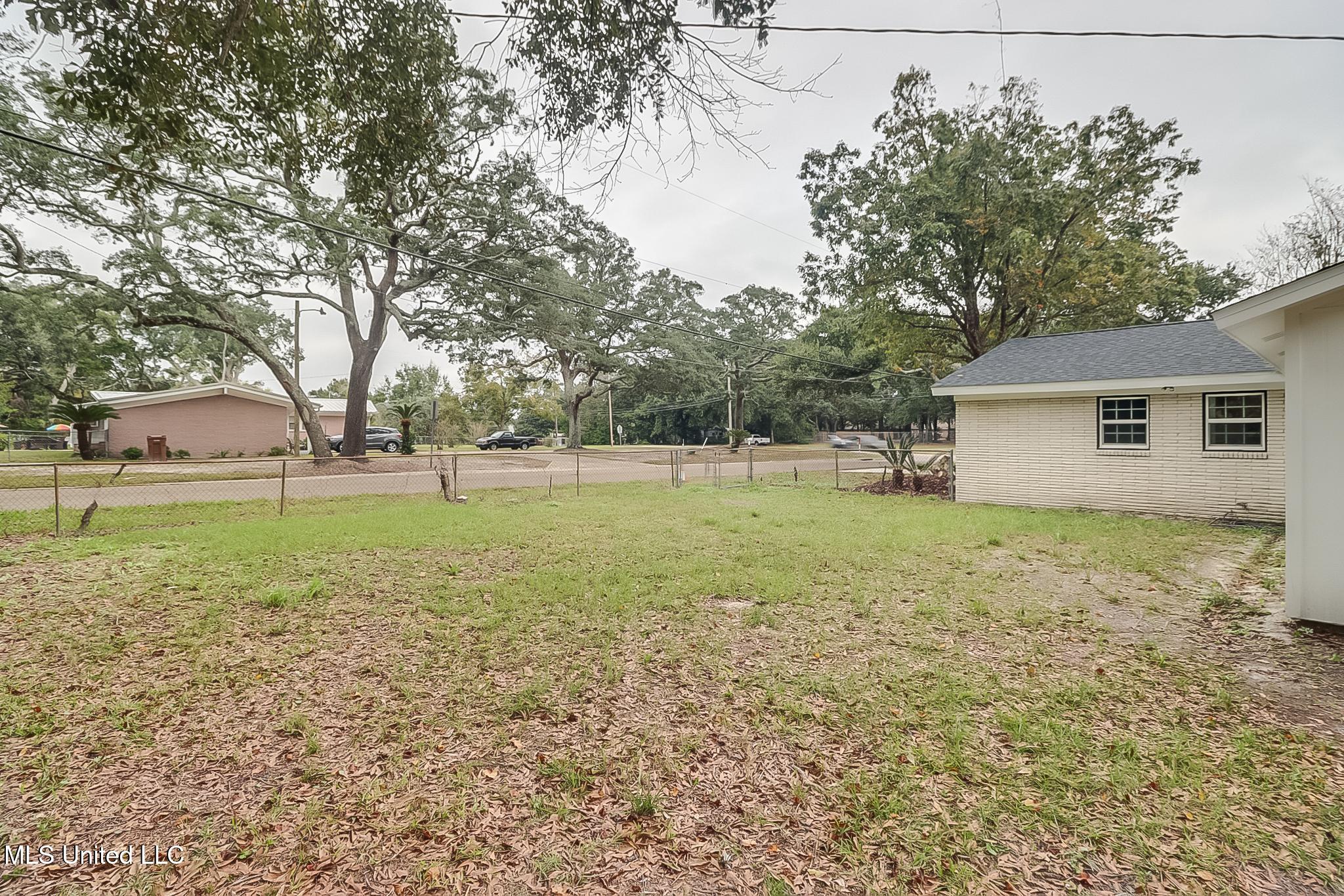 335 Jim Money Road, Biloxi, Mississippi image 30