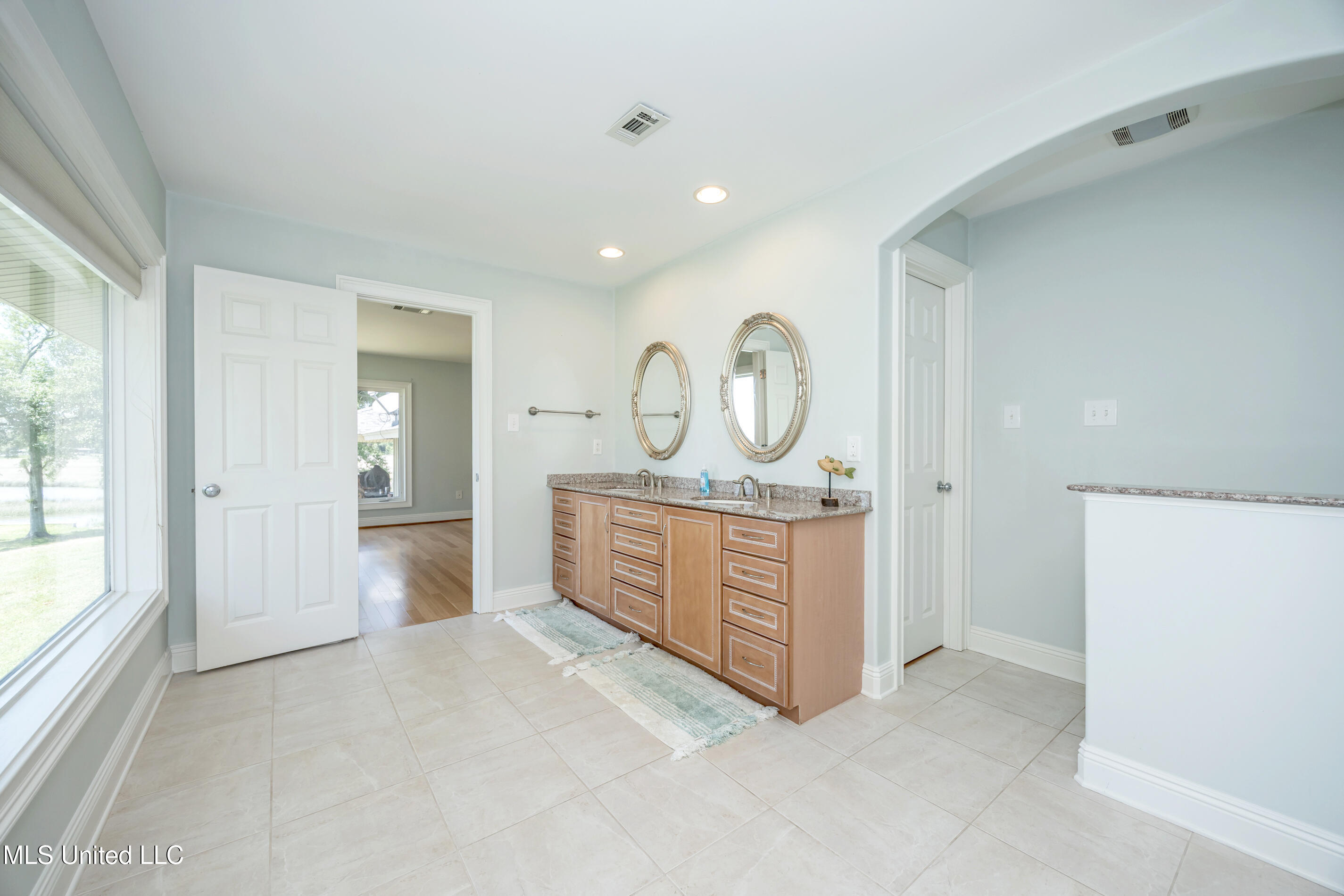 2801 Eagle Pine Drive, Ocean Springs, Mississippi image 37