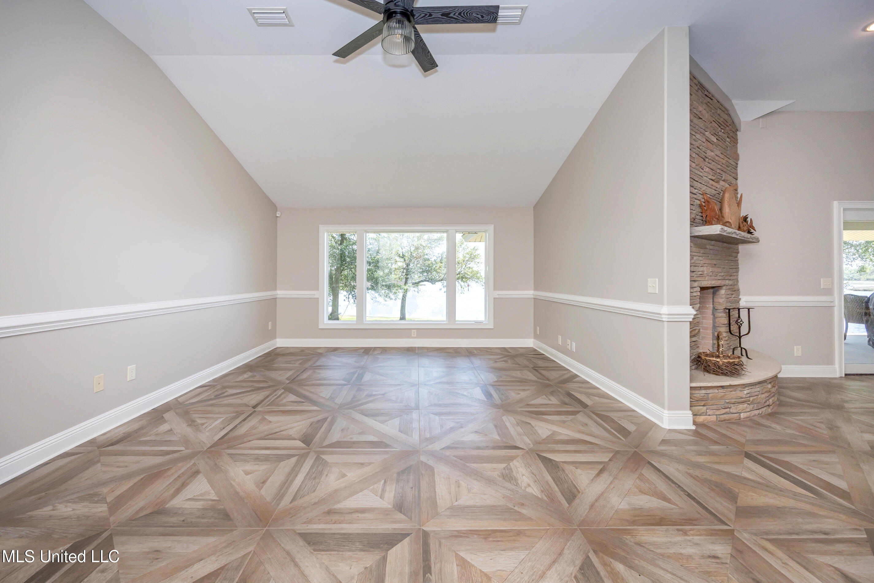 2801 Eagle Pine Drive, Ocean Springs, Mississippi image 10