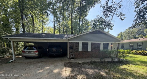 Homes For Sale - 5552 Crepe Myrtle Drive<br/> Hinds County, Jackson, MS 39206