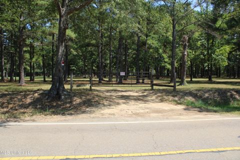Vacant Land For Sale - 1762 N Old Canton Road<br/> Canton, MS 39046