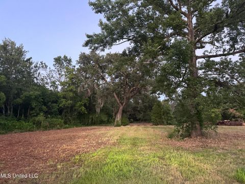 Vacant Land For Sale - 3220 Longfellow Road<br/> Hancock County, Bay Saint Louis, MS 39520