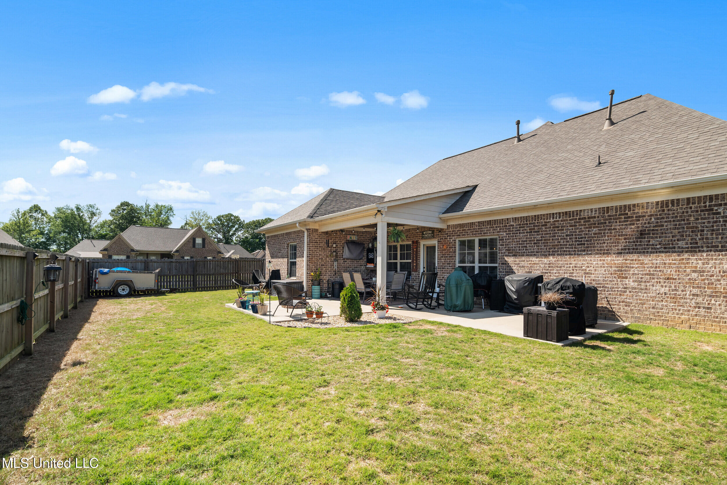1883 N Clair Circle, Hernando, Mississippi image 7