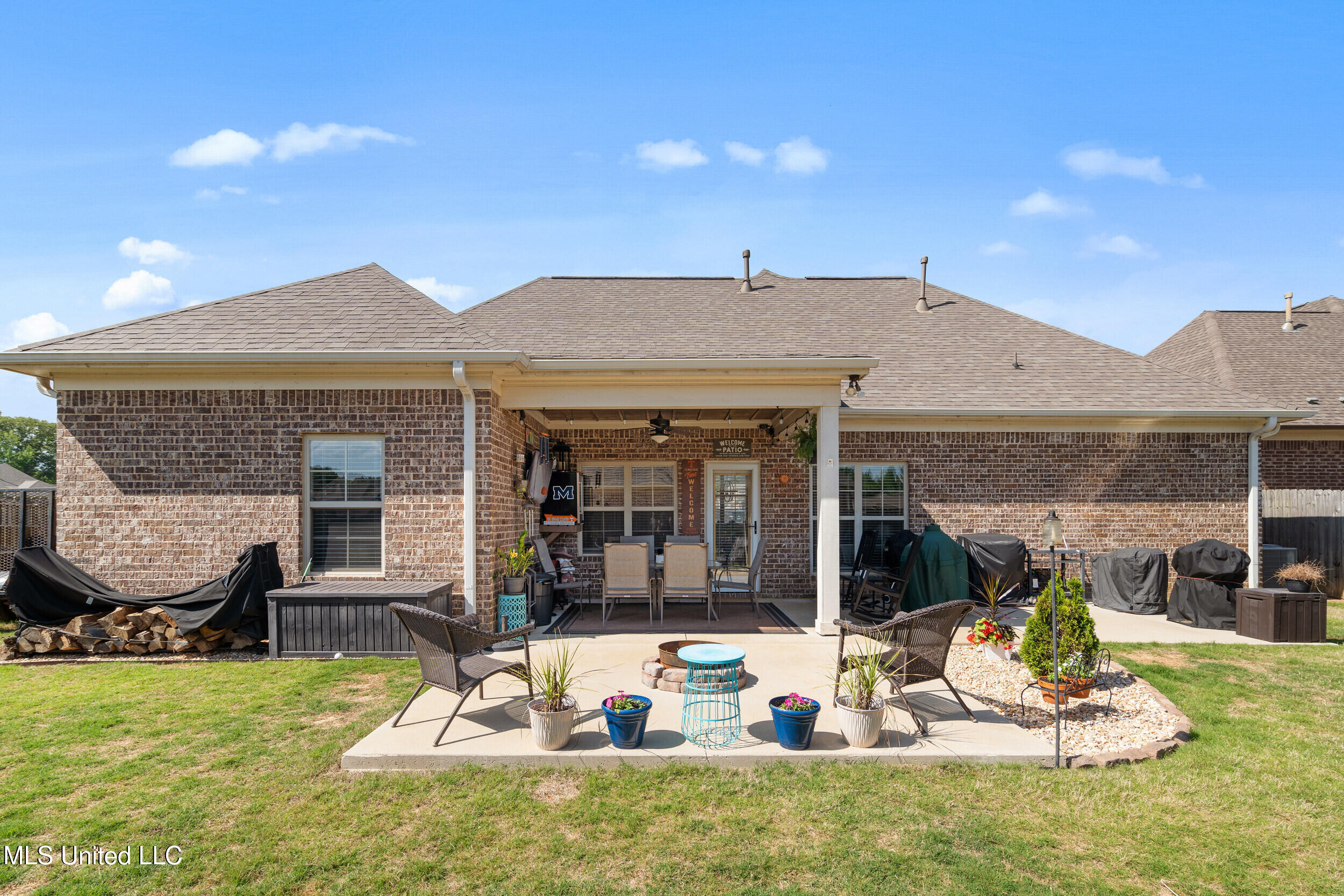 1883 N Clair Circle, Hernando, Mississippi image 6
