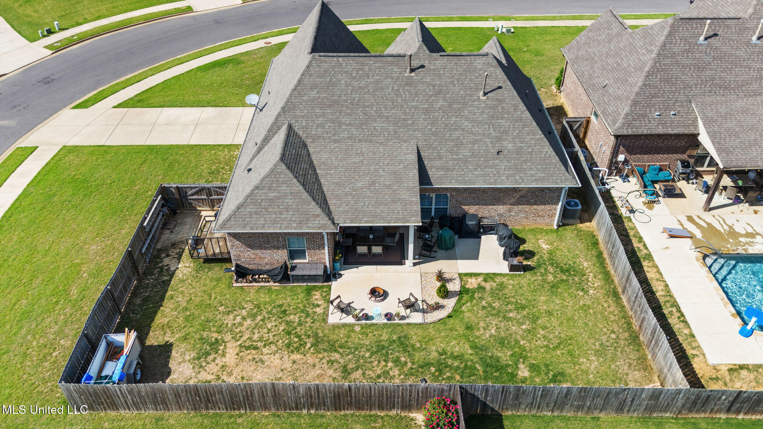 1883 N Clair Circle, Hernando, Mississippi image 12