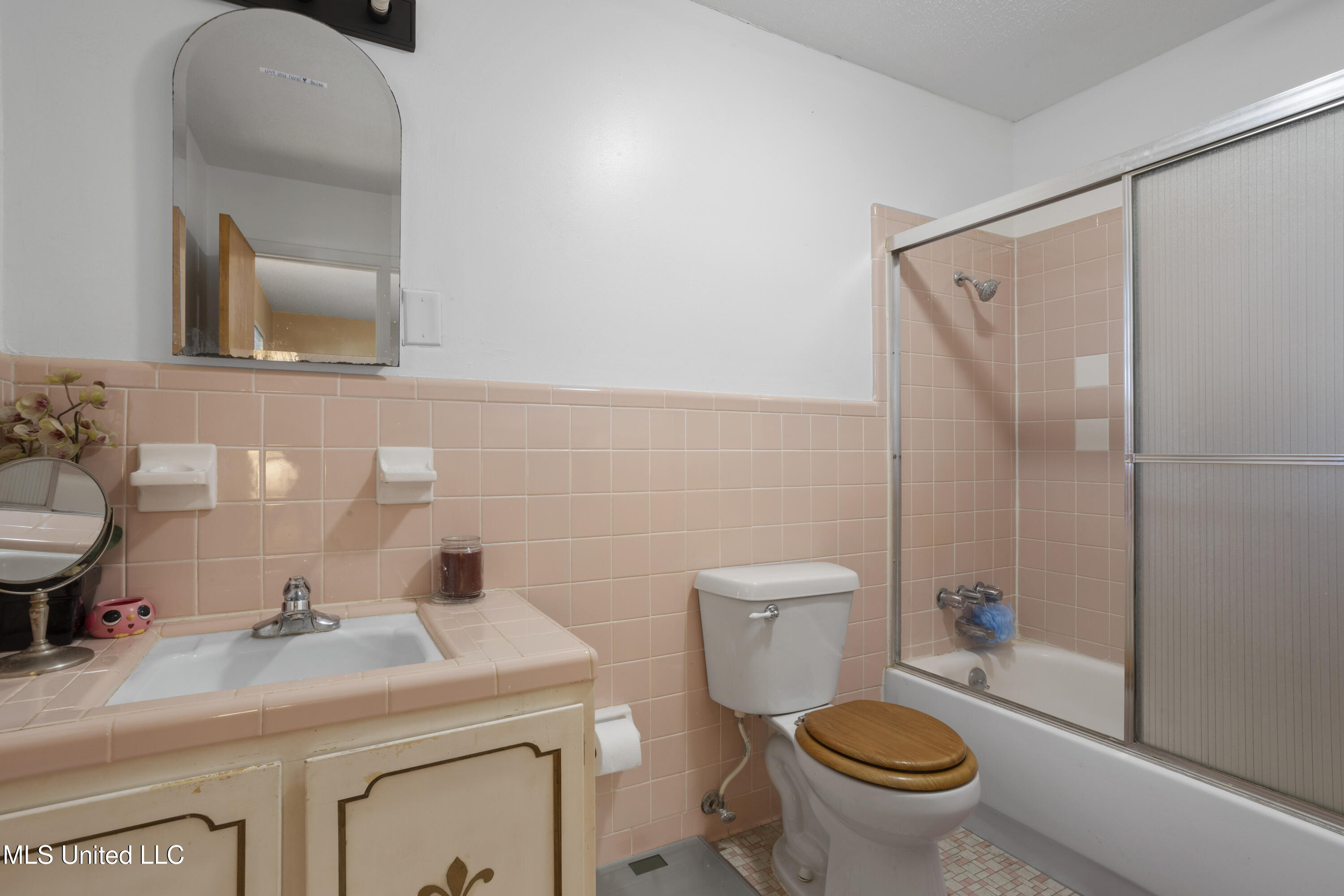 2208 Popps Ferry Road, Biloxi, Mississippi image 16