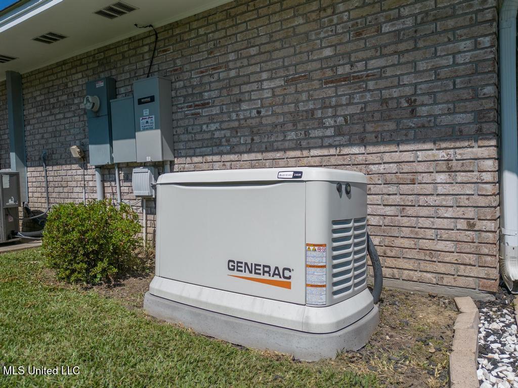 19027 Red Bud Drive, Long Beach, Mississippi image 38