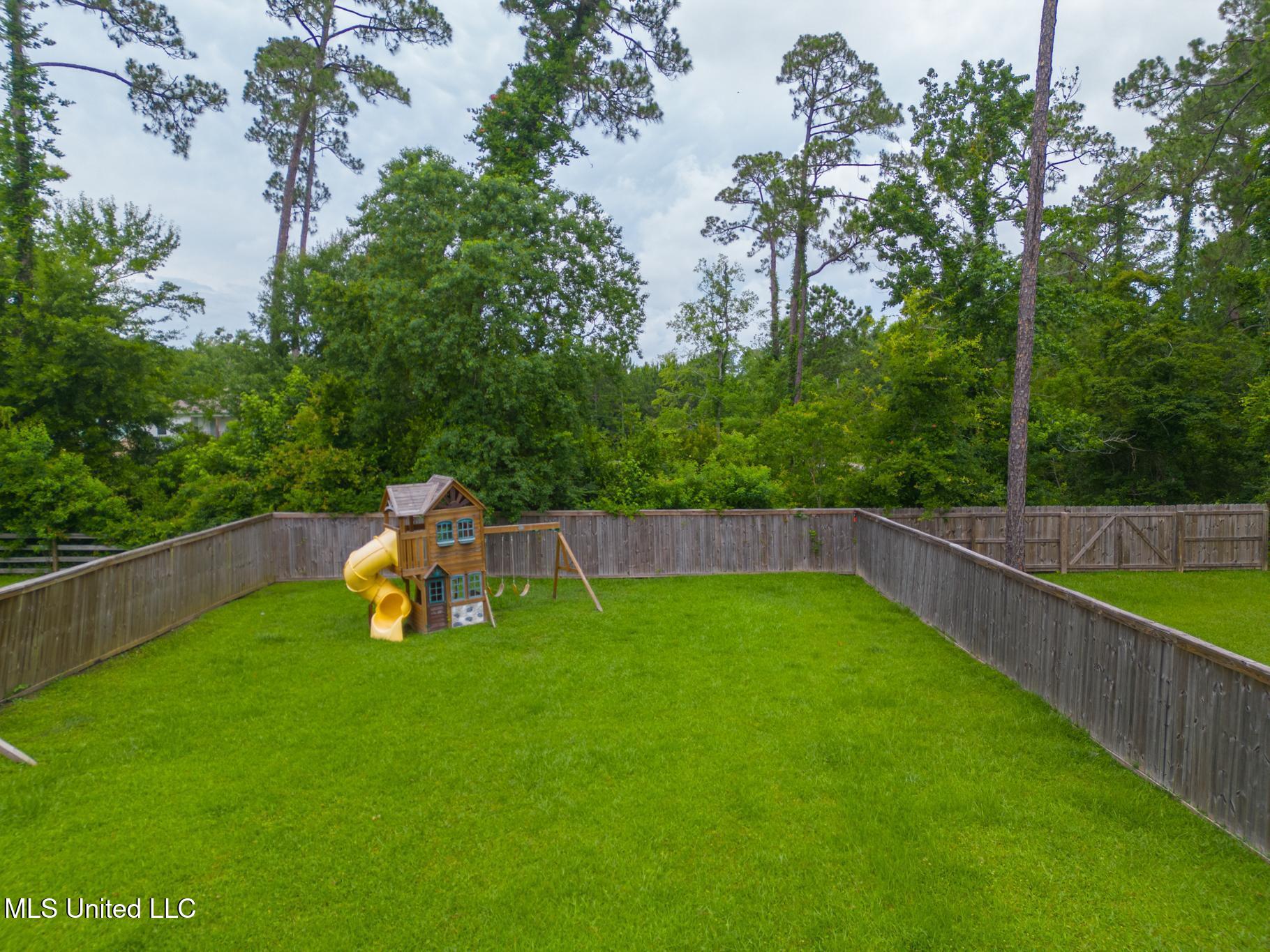 3927 Washington Avenue, Gulfport, Mississippi image 21