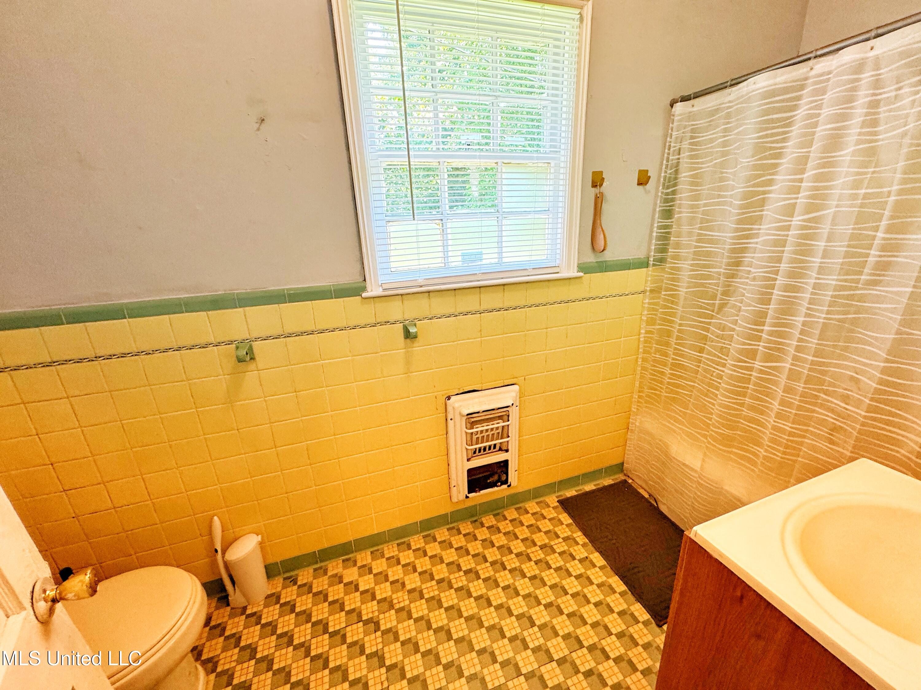 340 Elm Avenue, Clarksdale, Mississippi image 7