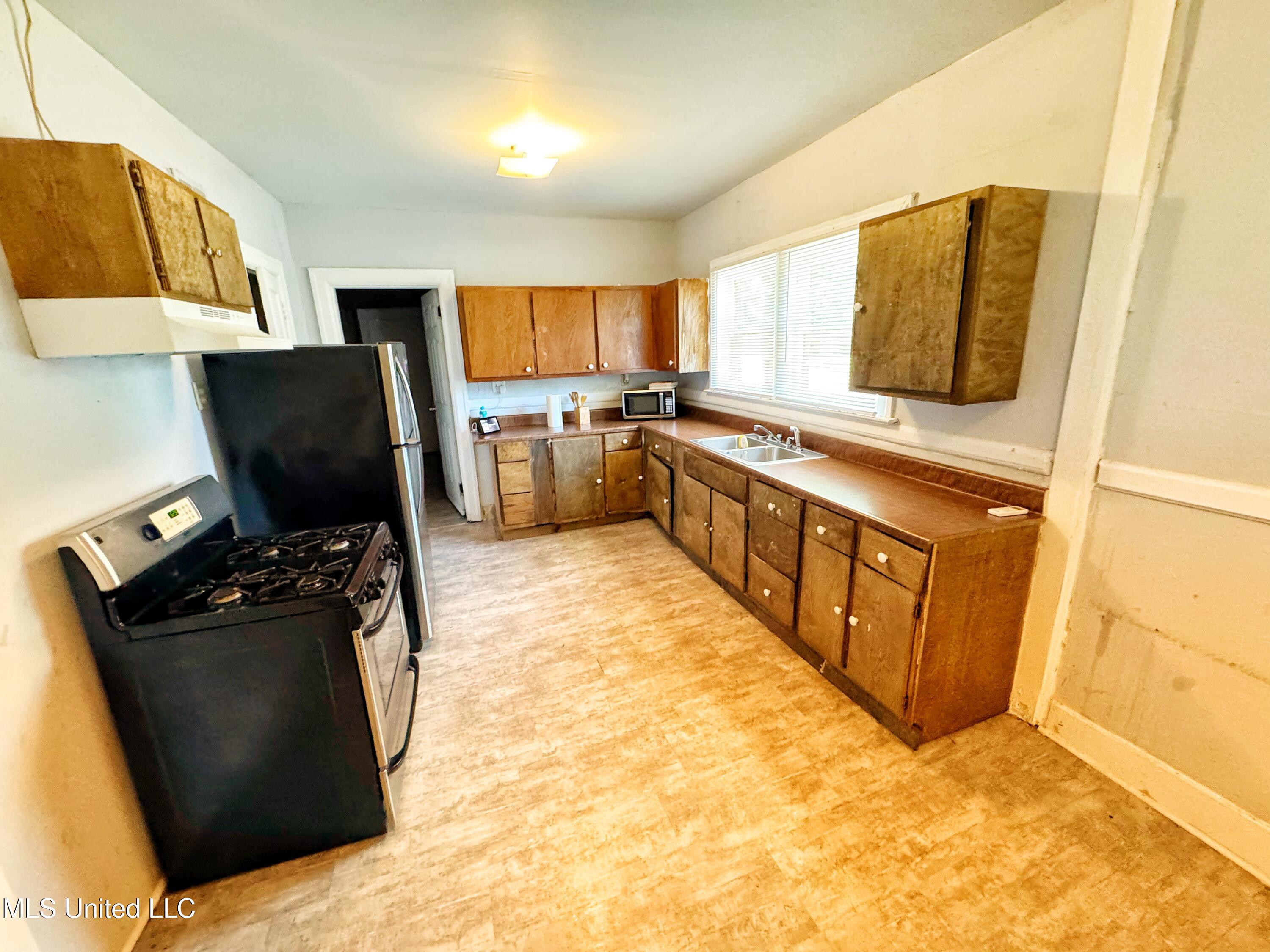 340 Elm Avenue, Clarksdale, Mississippi image 4