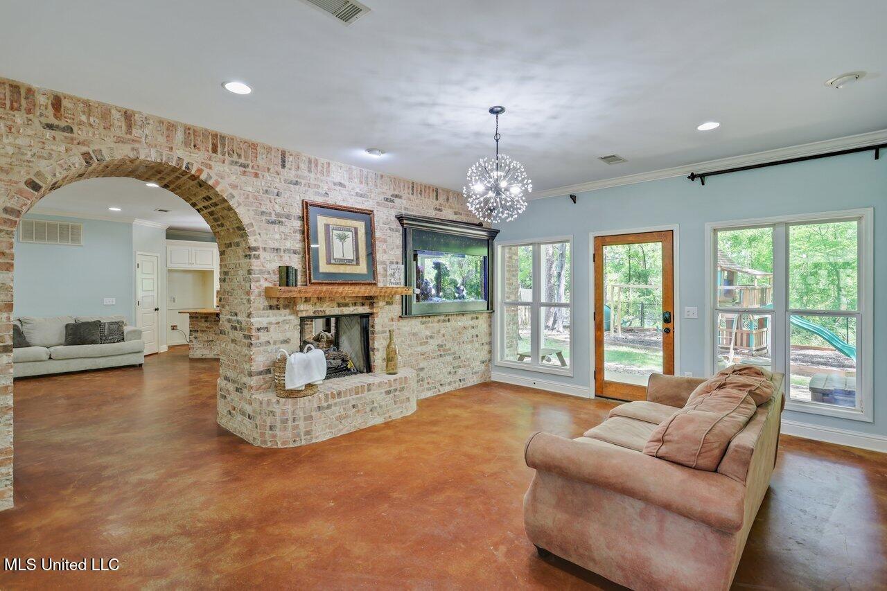 114 Parkway Cove, Brandon, Mississippi image 5