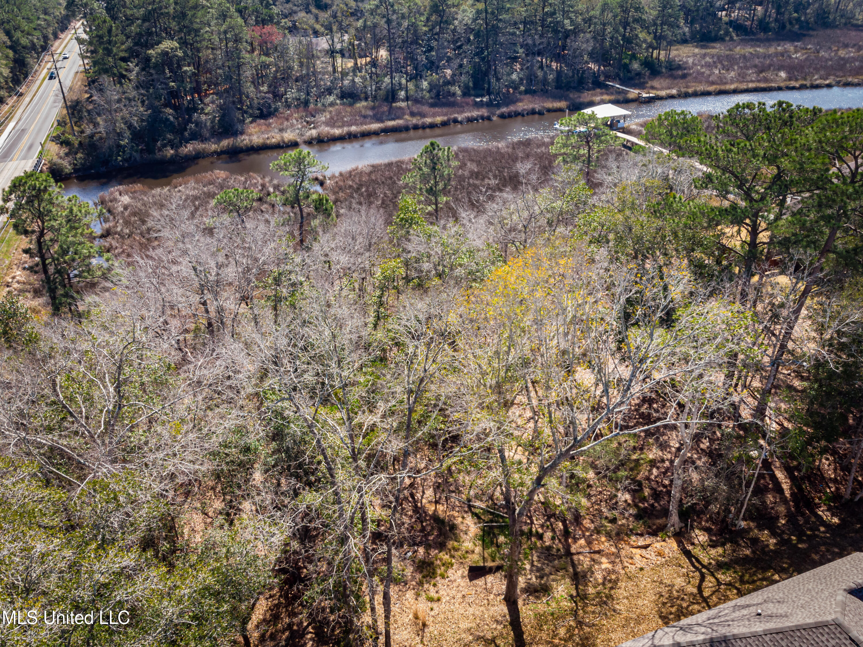 210 Bluff Cove, Ocean Springs, Mississippi image 7