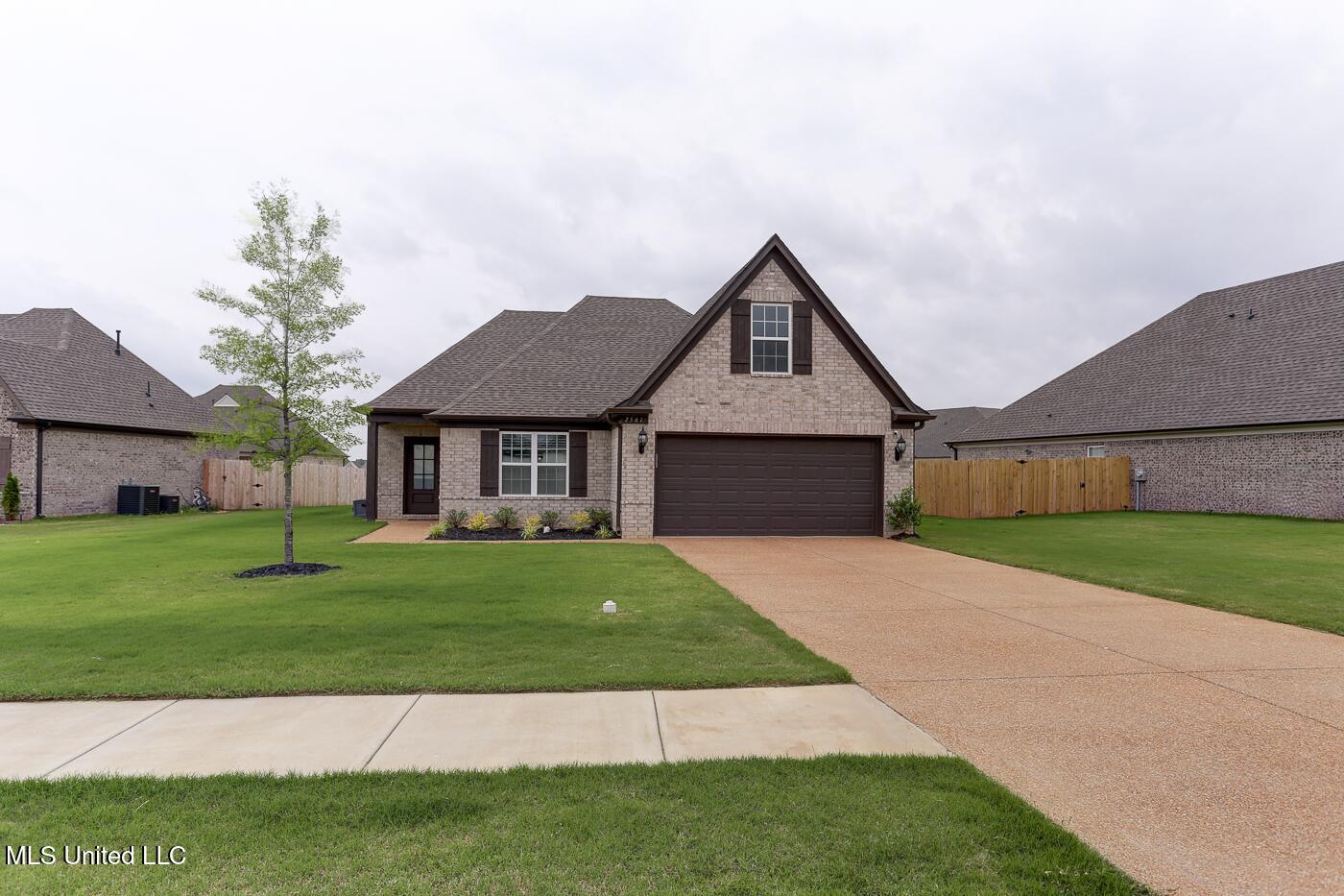 2561 Dela Dr Drive, Southaven, Mississippi image 2